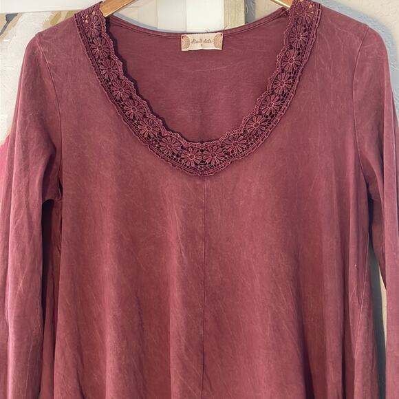 Altar'd State Burgundy Lace Crochet Trim Tunic Swing Top Babydoll Dark Goth - Picture 2 of 8